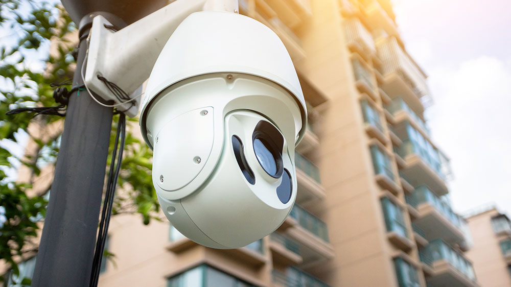 How do CCTV systems work in London