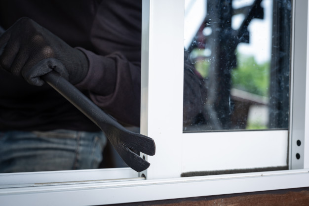 Read more about the article How To Avoid Being A Victim Of Burglary