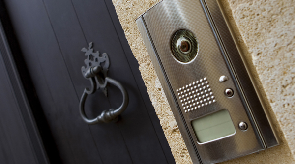 Read more about the article 6 Reasons To Install Intercom Systems For Home Use